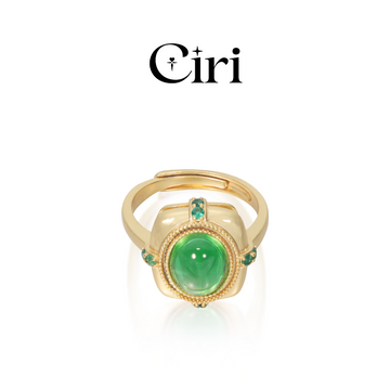 Vintage Look Emerald Matte Gold Ring