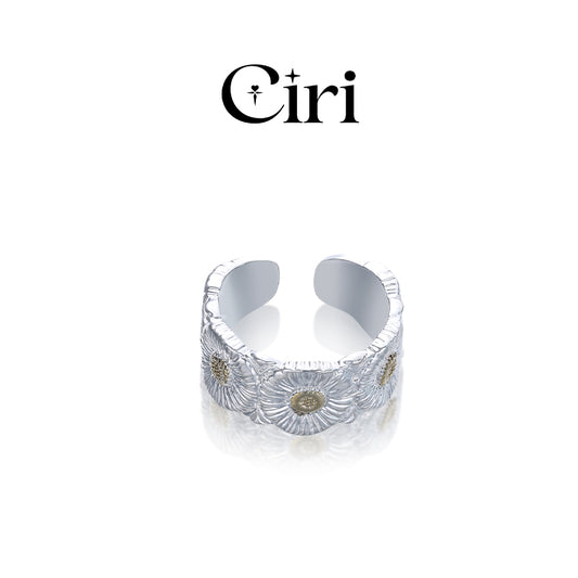 Sliver-colored floral design ring